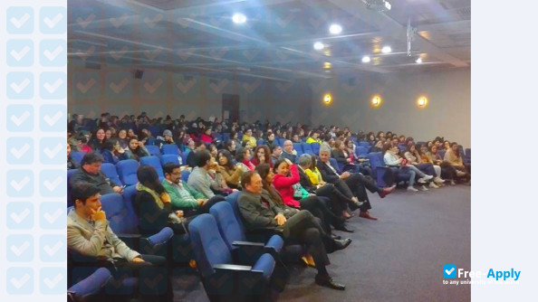 Photo de l’University of the Americas #8