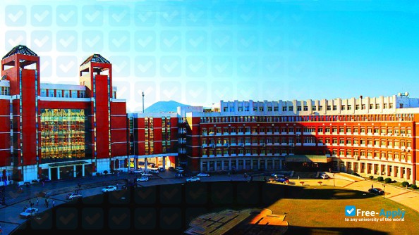Dalian Maritime University photo #3