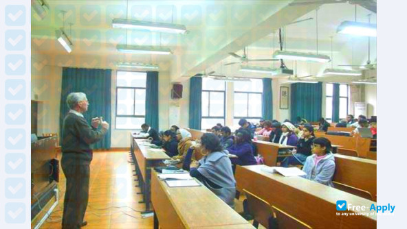 Wenzhou University photo #3