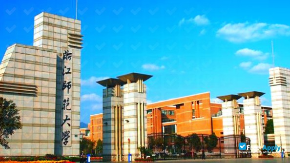 Foto de la Zhejiang Normal University #4