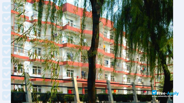 Foto de la Beijing Wuzi University #1