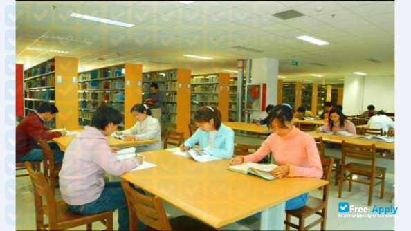 Foto de la Qingdao University #6