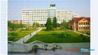 Miniatura de la China Three Gorges University #6
