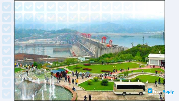 China Three Gorges University photo #7