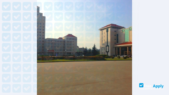 Foto de la Yangzhou University #3