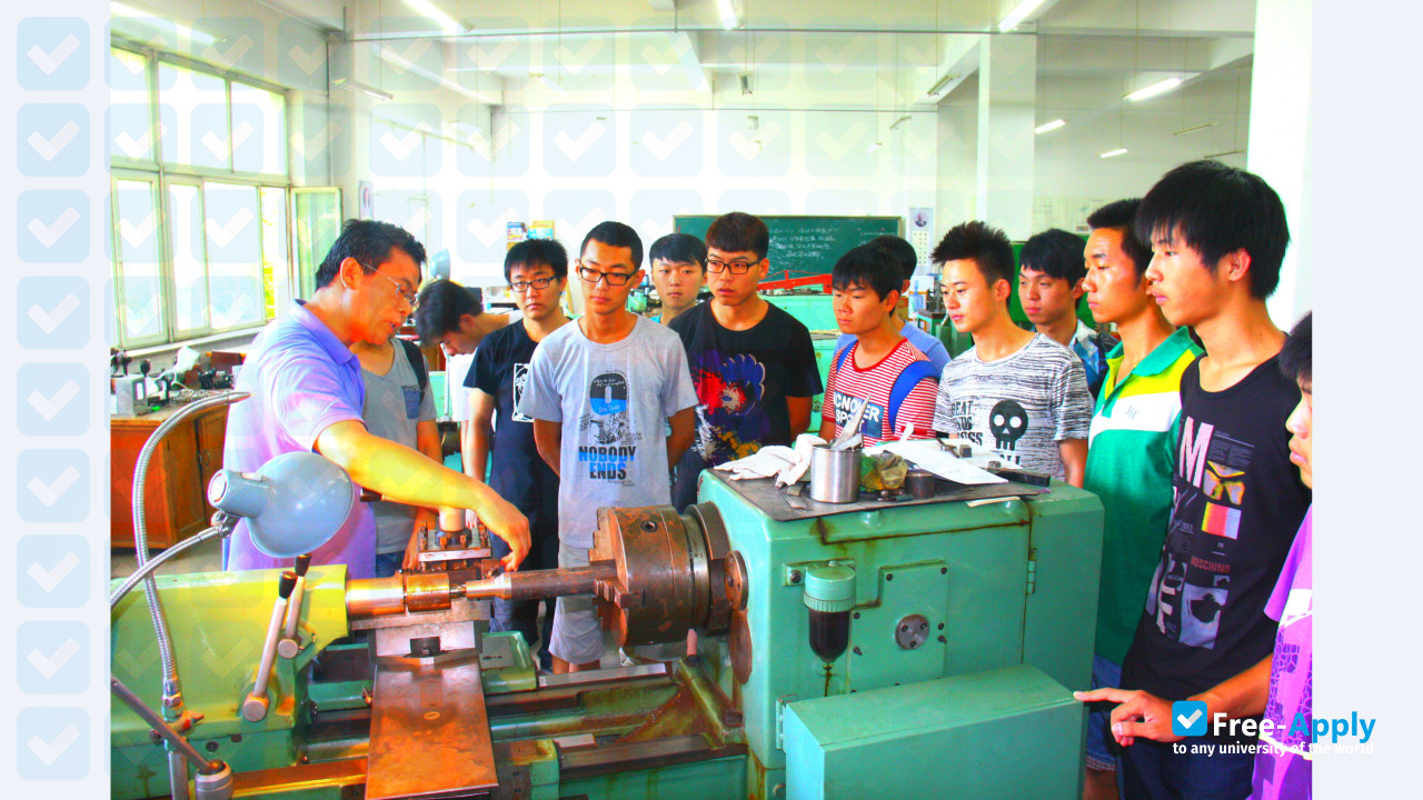 Photo de l’Shenyang Ligong University #7