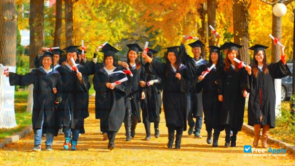 Shenyang Pharmaceutical University photo #2