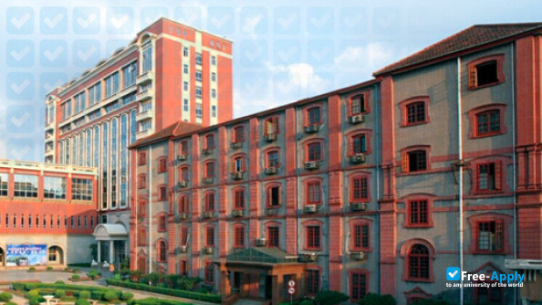 Shanghai jiao tong university фотография №6