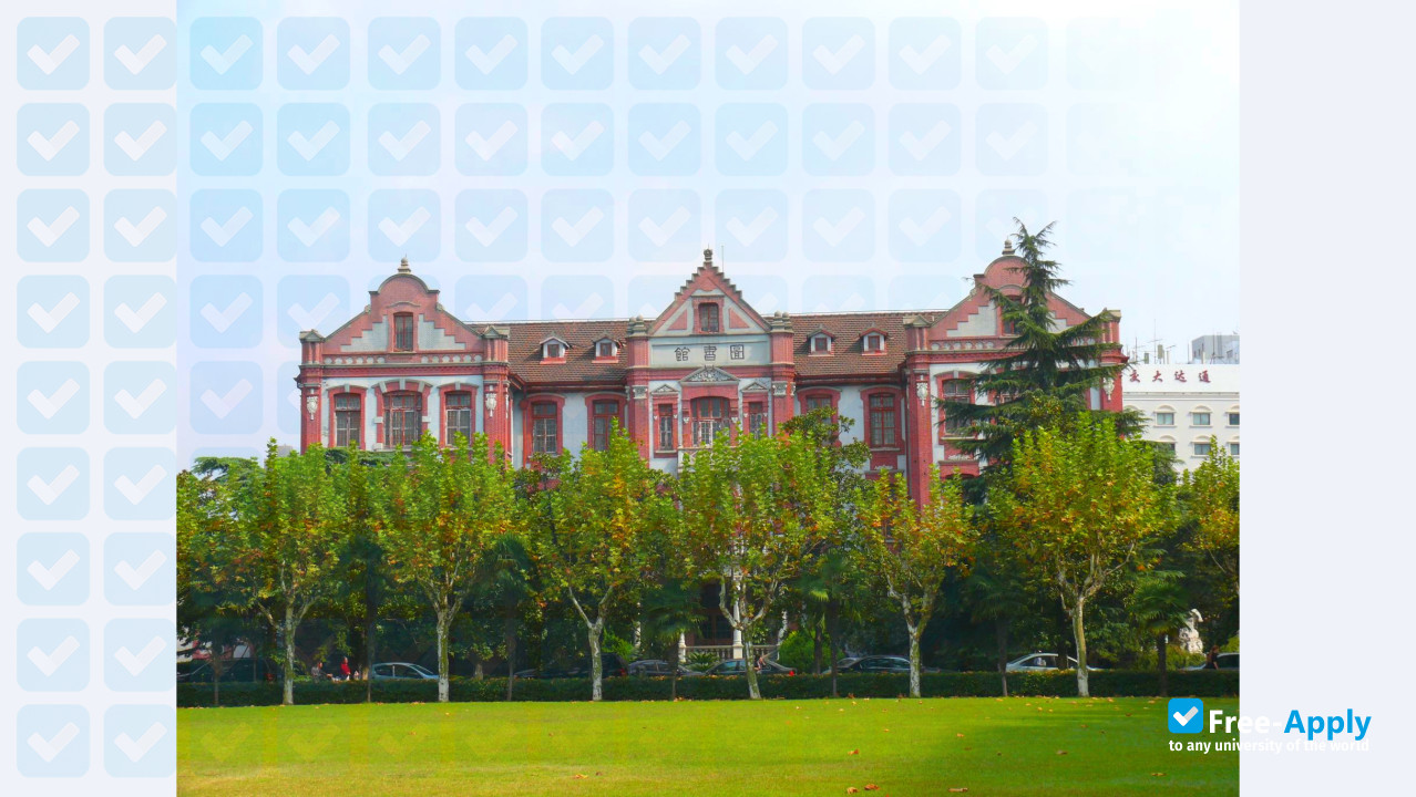 Shanghai jiao tong university фотография №5