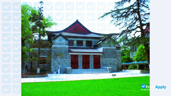 Foto de la Nanjing University #9