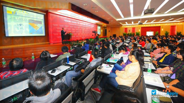 Sichuan University photo #10