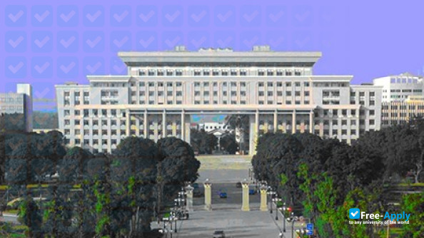 Foto de la Guangxi Medical University #9