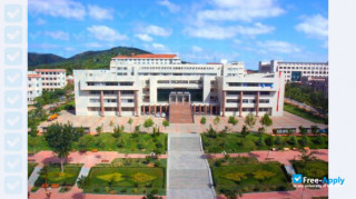 Miniatura de la Ludong University #7
