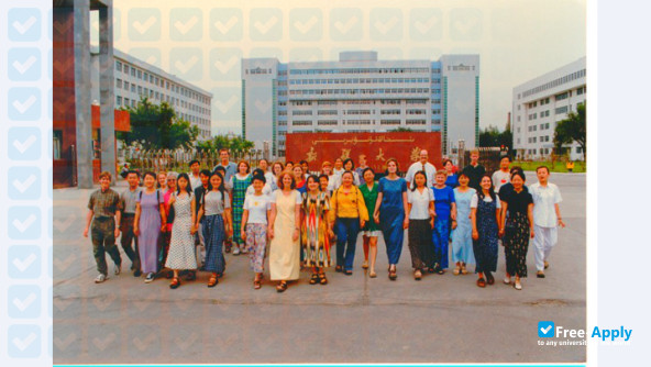 Foto de la Xinjiang University #5