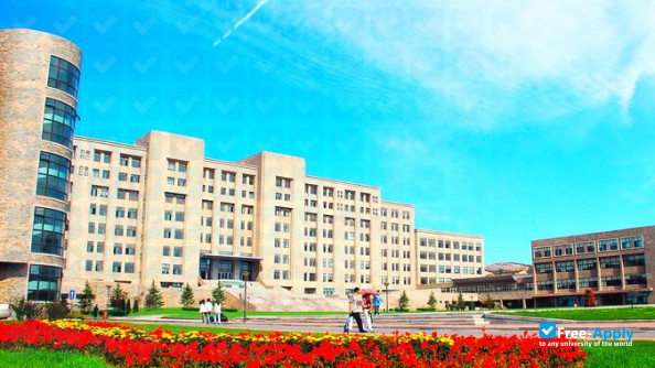 Foto de la Dalian Polytechnic University #9