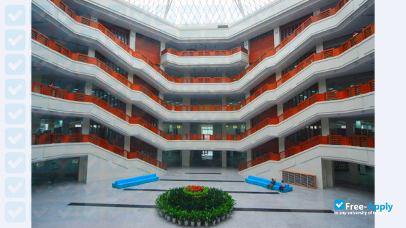 University of Electronic Science & Technology of China photo #4