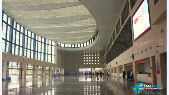 Wenzhou Medical University photo #4