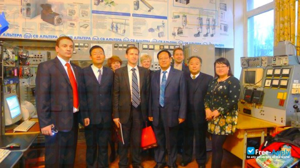 Lanzhou Jiaotong University photo #11