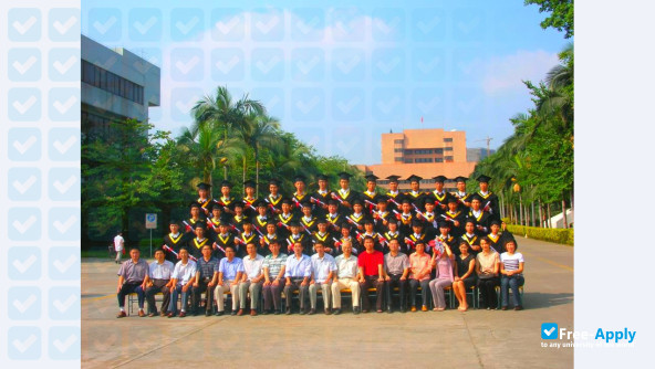 Foto de la Wuyi University #6