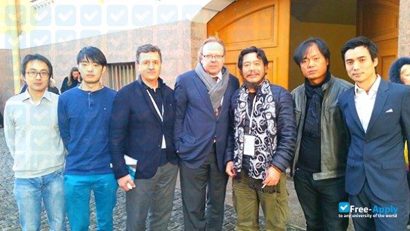 Guangzhou Academy of Fine Arts photo #8