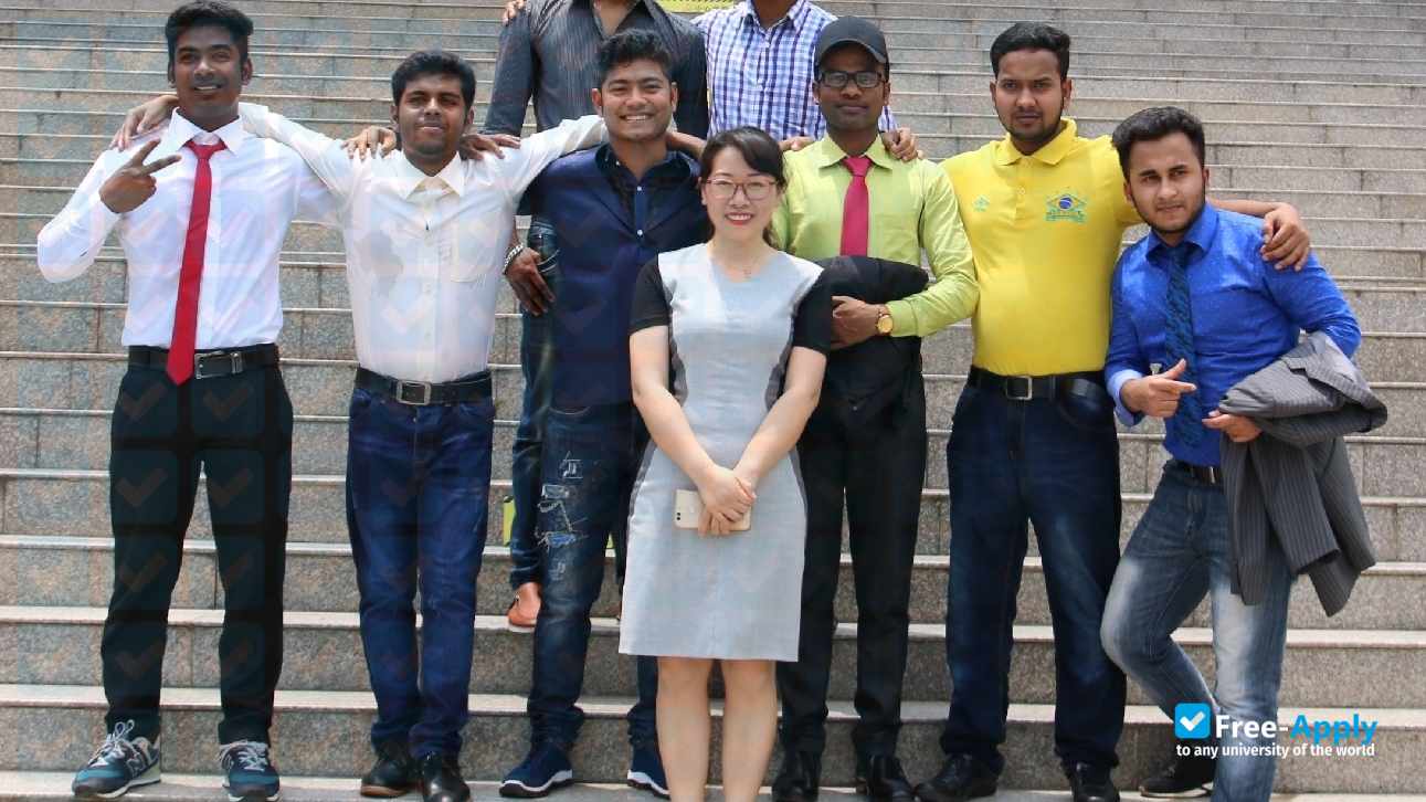 Sichuan Vocational College of Information Technology photo #8