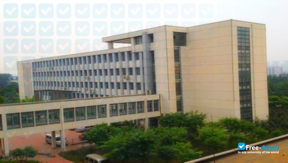 Tianjin Vocational Institute фотография №5