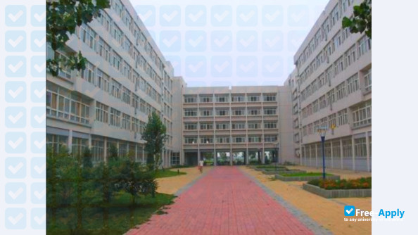 Tianjin Vocational Institute фотография №2