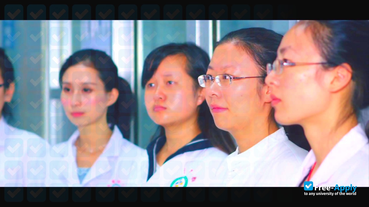 Photo de l’Zunyi Medical University #3