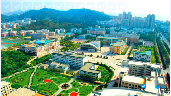 Foto de la Dalian Nationalities University #7