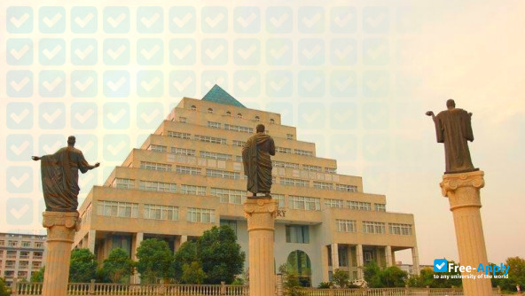 Photo de l’Wuhan International Culture University #3
