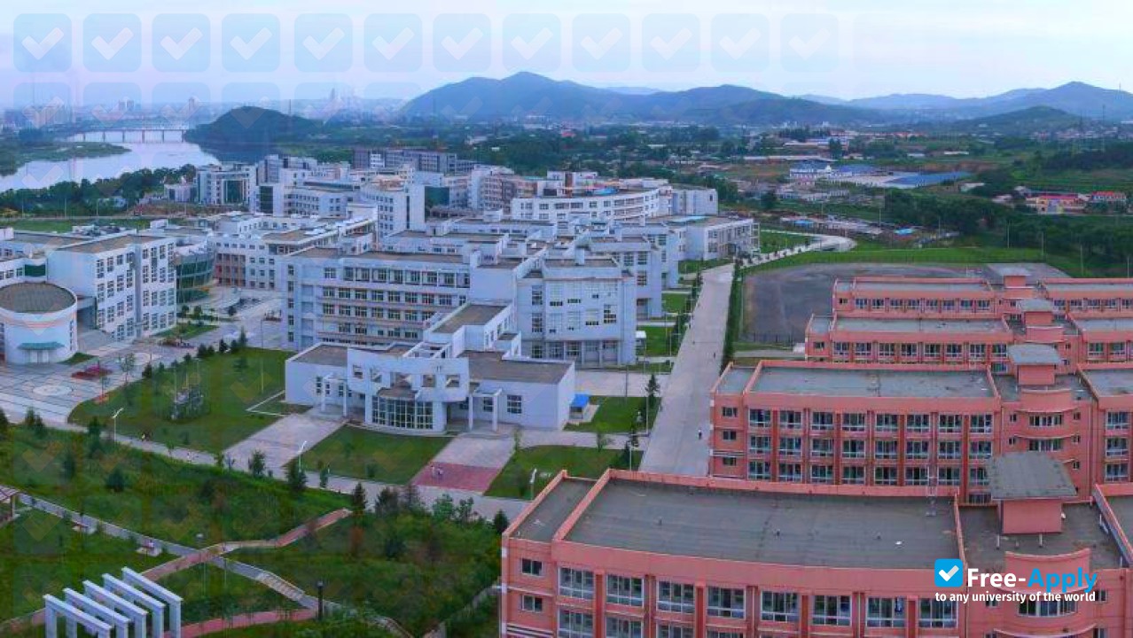 Beihua University (Jilin Medical College) photo #12