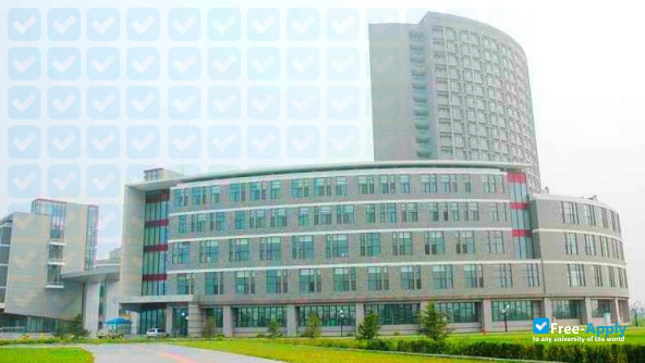 Tianjin University of Commerce photo #4