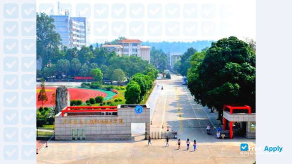 Photo de l’Liuzhou Vocational & Technical College #2