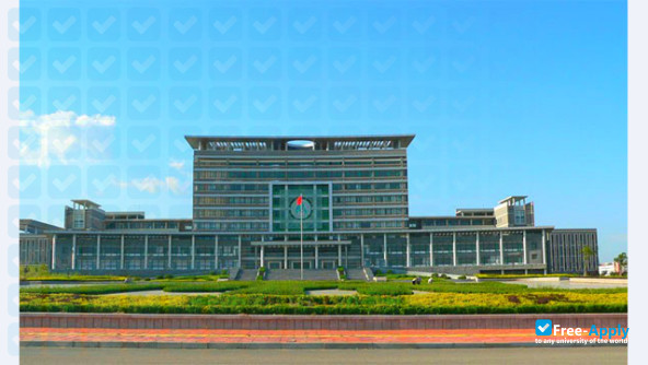 Taishan Medical University фотография №7