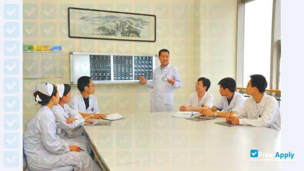 Foto de la Hebei Medical University #6