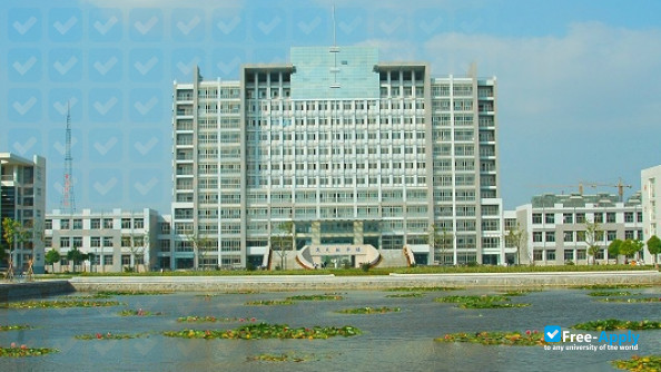 Foto de la Huaiyin Institute of Technology #6