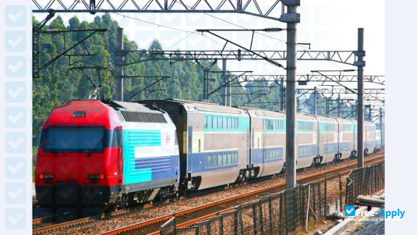 Guangzhou Railway Polytechnic photo #3