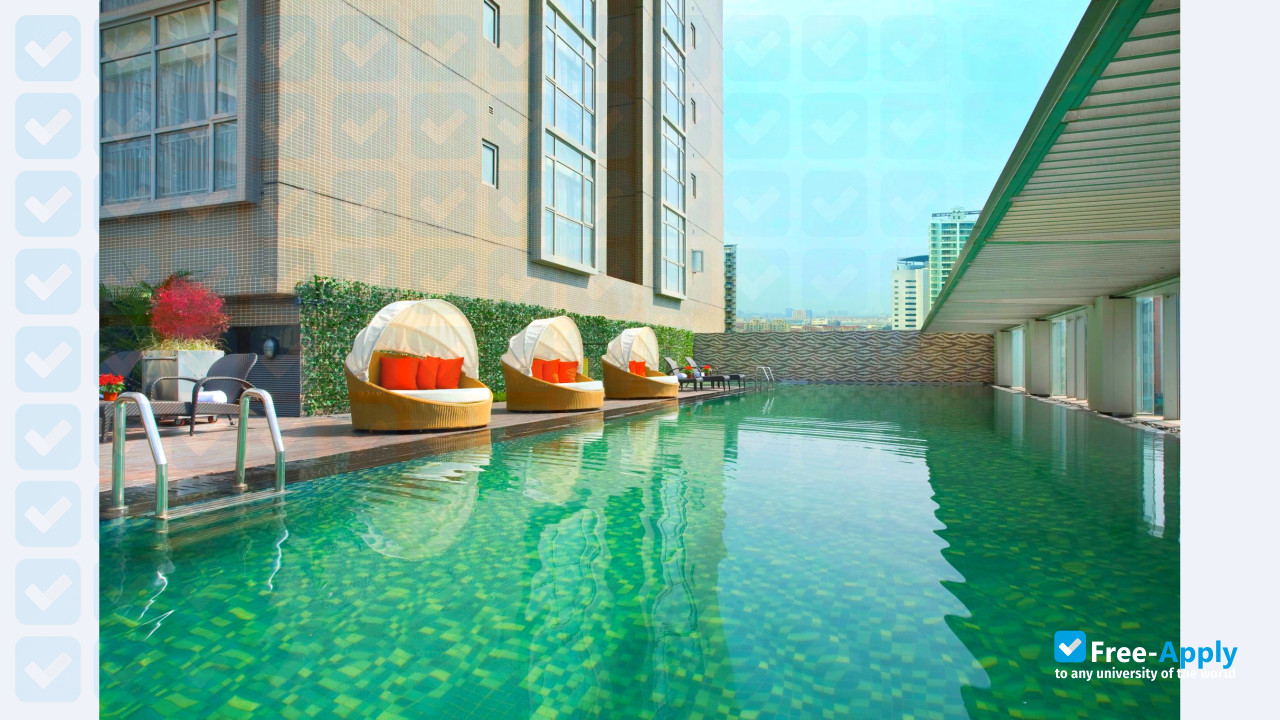 Guangzhou Railway Polytechnic photo #4