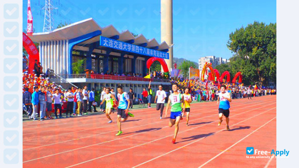 Foto de la Dalian Jiaotong University (Railway Institute) #6