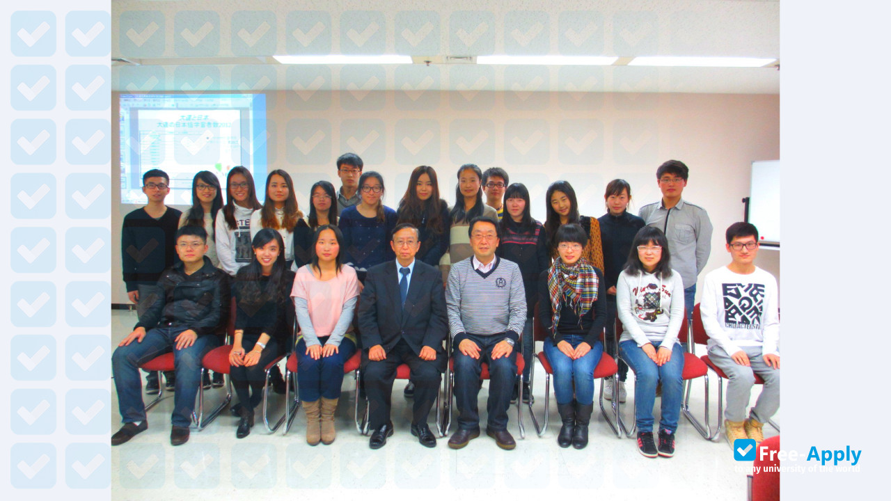 Foto de la Dalian Jiaotong University (Railway Institute) #7