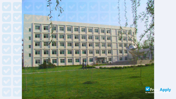 Yuncheng University photo #9