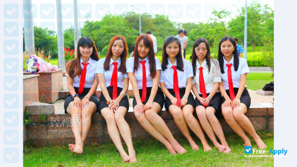 Dongguan University of Technology фотография №5