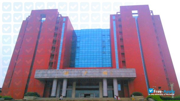Hunan Industry Polytechnic фотография №5