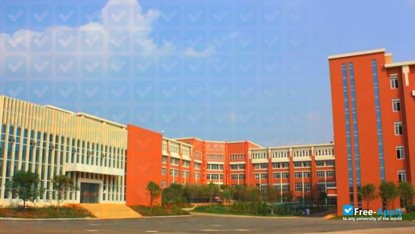 Kunming Medical University photo #6