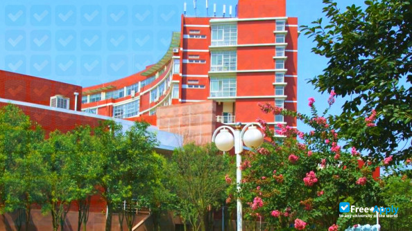 Foto de la Qingdao Technical College #3