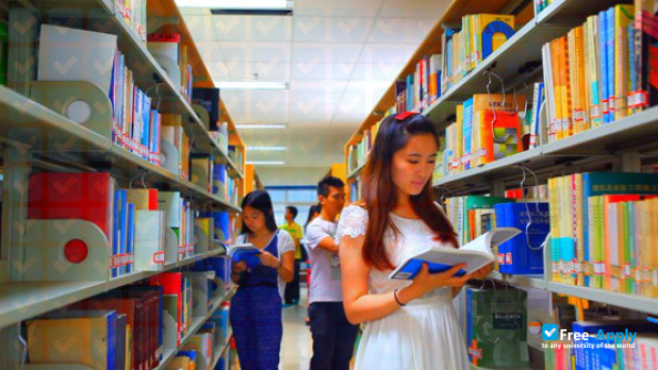 Qingdao University of Technology photo #6