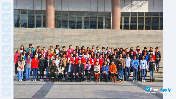 Фотография Qingdao Hengxing University of Science and Technology