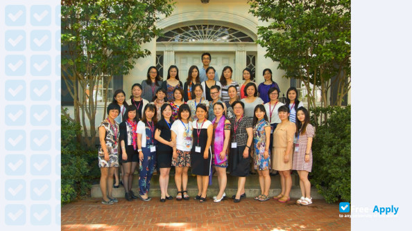 Foto de la Shanghai Normal University Tianhua College #5
