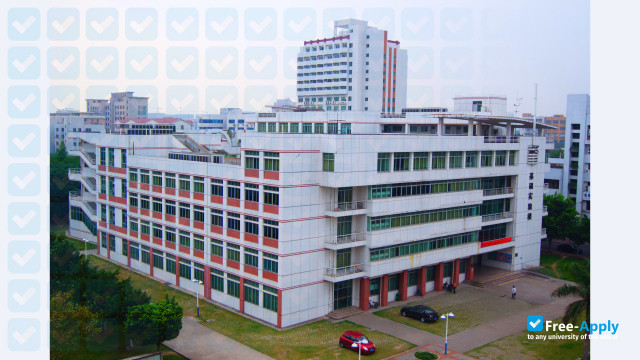 Foshan University photo #9