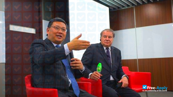 Cheung Kong Graduate School of Business photo #5